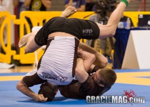 Keenan-Cornelius-faixa-marrom-por-John-Cooper